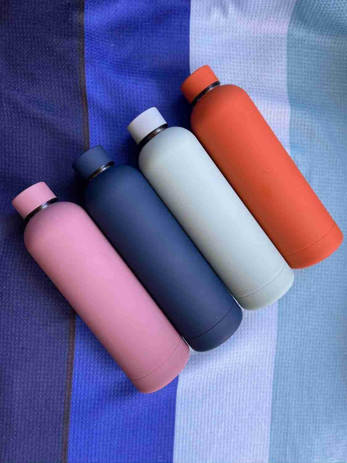 500ml Rubber Matte Stainless Steel Water Bottle – Durable, Leak-Proof, Insulated Design with Non-Slip Grip – Stylish and Eco-Friendly Hydration (Multicolour)